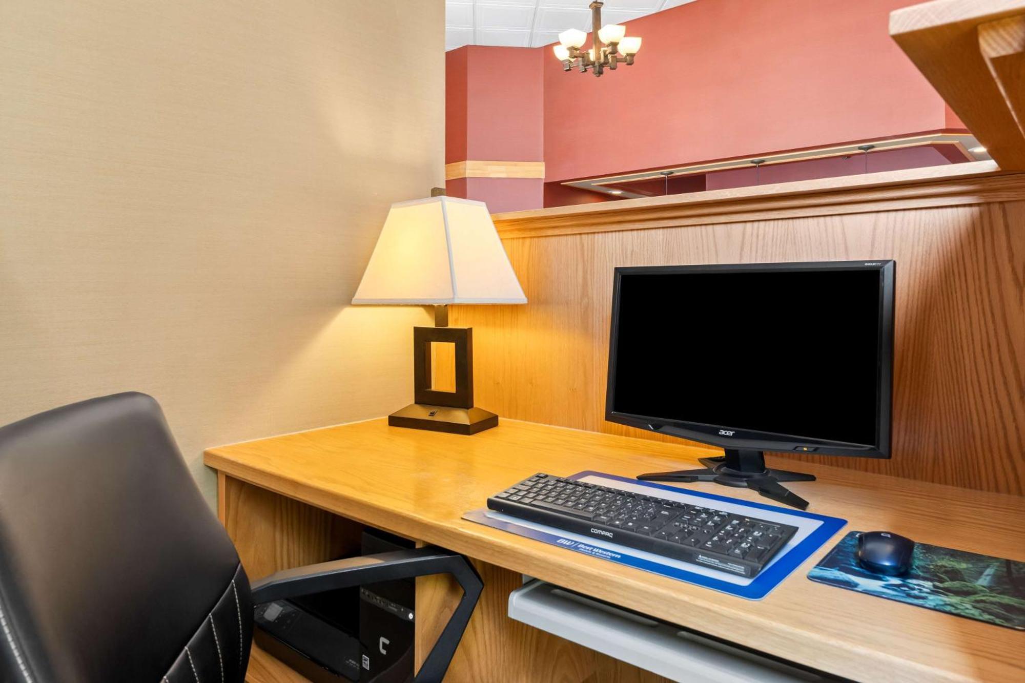 Best Western Of Olds Kültér fotó